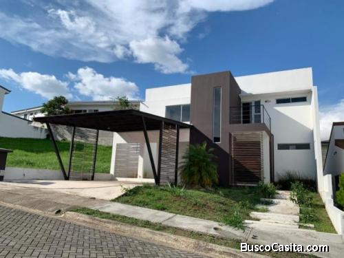 VENTA CASA EN  ALAJUELA 20-381