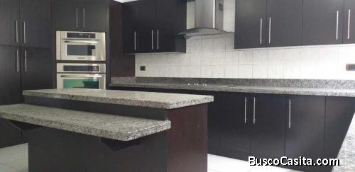 VENTA CASA EN ROHRMOSER 10-1251