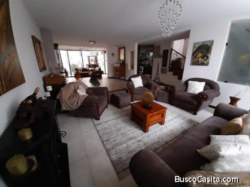 CASA EN VENTA ROHRMOSER 20-1461