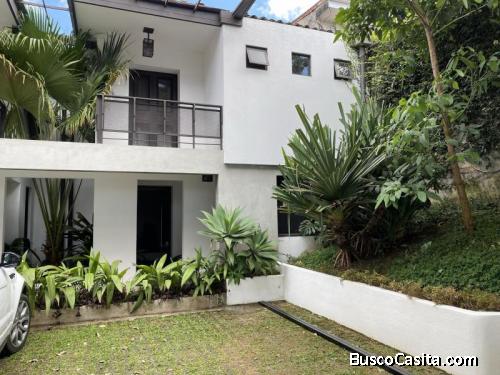 RAH OFC  #20-349. Alquiler de Hermoso Apartamento en San José