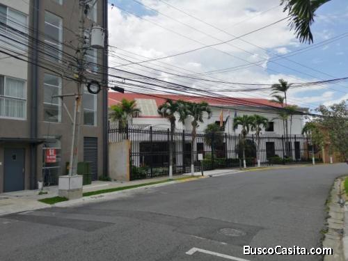  RAH OFC  #20-1493. Amplio Apartamento para alquilar en San José 