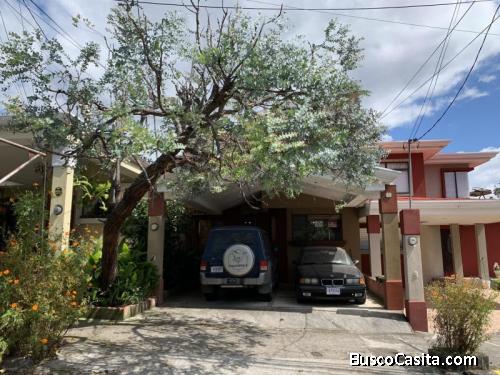RAH OFC  #20-2031 Alquiler de Espectacular Casa en Sabanilla
