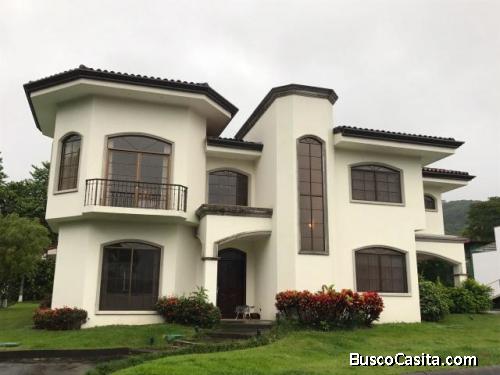 RAH OFC #20-2148 casa en alquiler en Santa Ana 