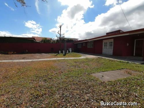 RAH OFC #20-1398. Excelente casa en Alquiler. San José