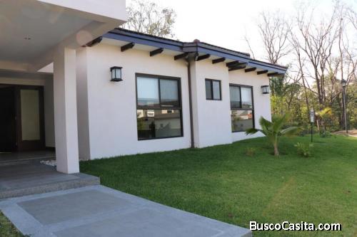 RAH OFC  #20-989. Espectacular casa en alquiler en S/J