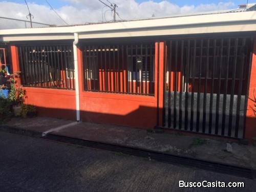 RAH OFC #20-462. Cómoda Casa en venta. S/J Goicoechea 