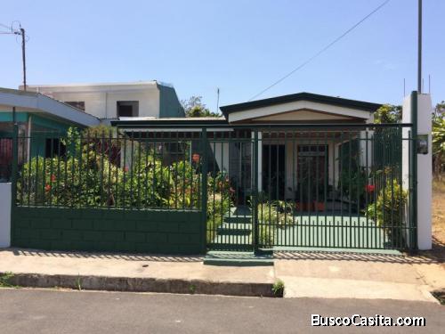 RAH OFC #20-893. Hermosa casa a la venta. Alajuela