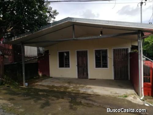 RAH OFC #20-2015. Venta de cómoda casa. Alajuela 