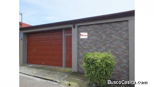 RAH OFC  #20-1533. Espectacular casa a la venta. Heredia 