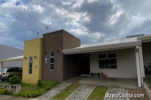 RAH OFC #21-65. Espectacular casa en venta. Heredia 