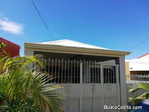 RAH OFC #20-483  Se vende hermosa casa. Heredia 