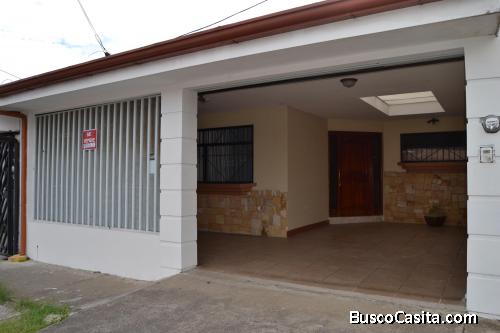 RAH OFC #21-162 casa en venta en Heredia 