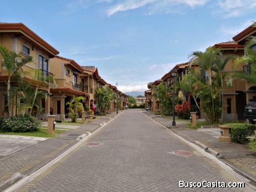 RAH OFC #20-629. Espectacular casa en venta. San José Tibas