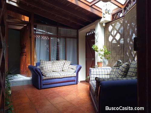 RAH OFC #20-1565 casa en venta en Escazu 