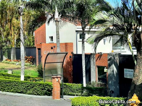 RAH OFC #20-745 casa en venta en Escazu 