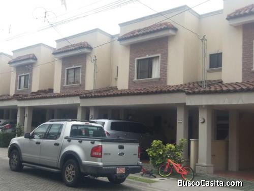 RAH OFC #20-1585. Bella casa en venta.  Cartago La Unión