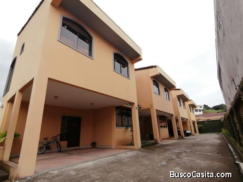 RAH OFC  #20-763. MODERNA CASA EN VENTA. SAN JOSÉ