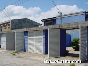 RAH OFC #20-890. ESPECTACULAR CASA EN VENTA. Santa Ana