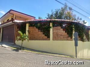 RAH OFC  #20-705 casa en venta en Goicoechea 