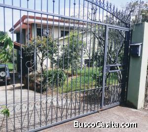 RAH OFC  #20-1899. ESPLENDIDA CASA EN VENTA. ALAJUELA