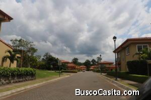 RAH OFC #21-64  casa en venta en Flores 