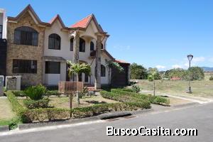 RAH OFC  #20-211 casa en venta en Paraíso 