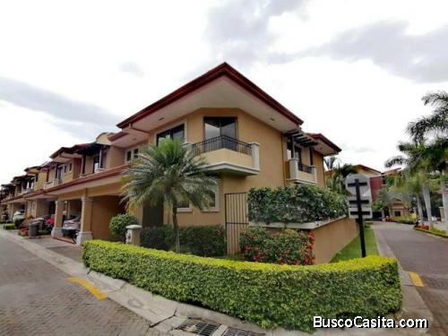 Casa en Venta en Escazú