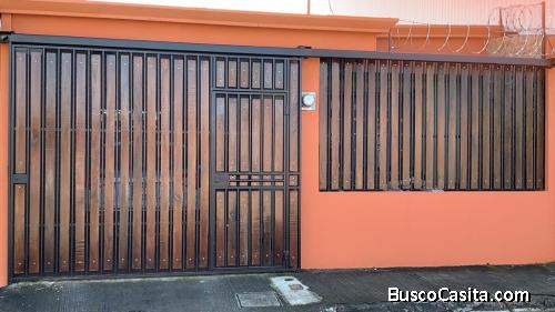 VENDO PRECIOSA CASA SAN ANTONIO DE DESAMPARADOS MLS#20-2090