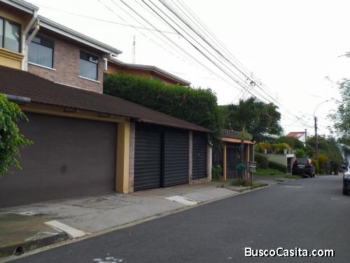 RAH OFC #21-342. GRANDIOSA CASA EN VENTA. ESCAZU