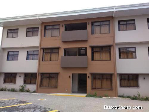 RAH OFC #20-710. ALQUILER DE LINDO APARTAMENTO