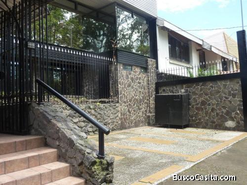 RAH OFC #20-1353. GRAN OPORTUNIDAD DE INVERSIÓN EDIFICIO EN VENTA. Rohrmoser