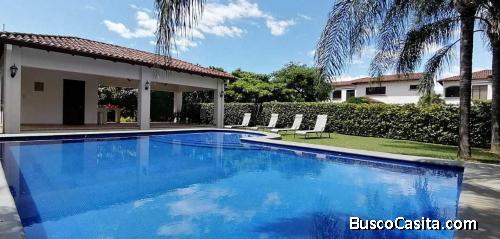 CASA EN VENTA. SANTA ANA