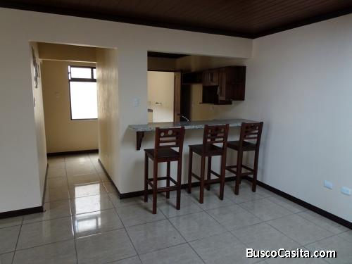 Alquiler Apartamento 2do Piso (80m2 + bodega + parqueo)