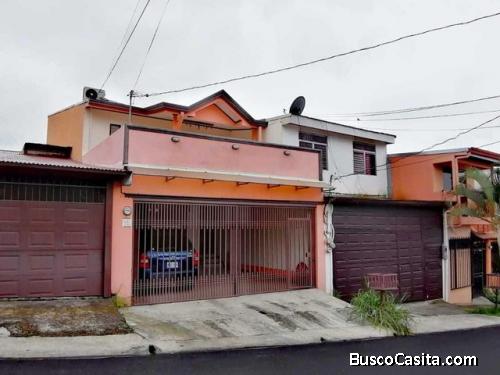 Casa en Venta en Heredia