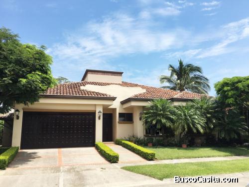 CASA EN VENTA. SAN JOSÉ. SANTA ANA