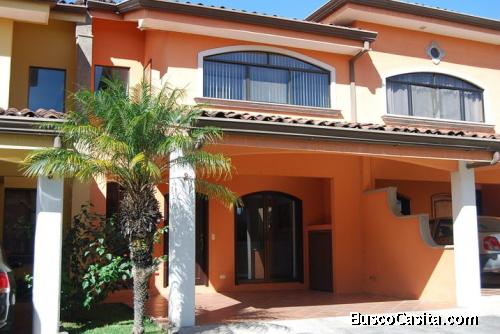 Casa en Aluiler en Santa Ana