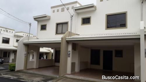 CASA EN ALQUILER. SAN JOSÉ HATILLO CENTRO