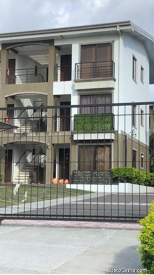 Apartamento Amueblado en Condominio Vistas del Cariari , Heredia Ulloa.