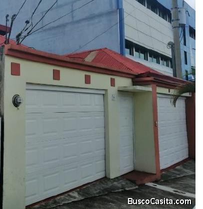 Alquiler de HERMOSA casa en Sabanilla de Montes de Oca