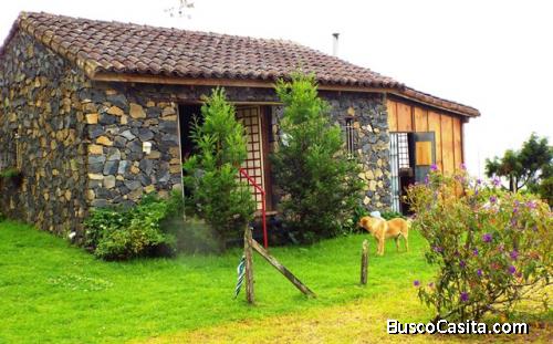 Vendo Precioso lote con Casa de Piedra Loft en Cipreses de Oreamuno, Cartago
