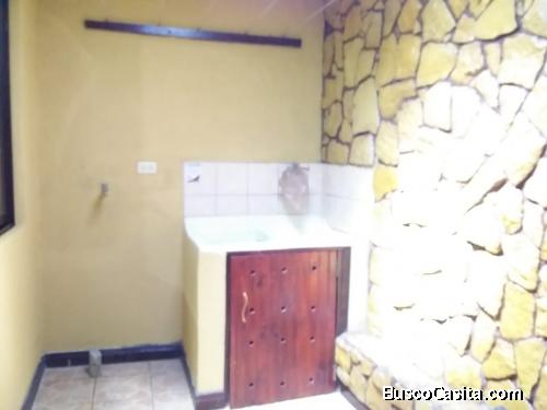Alquilo Apartamento Amplio