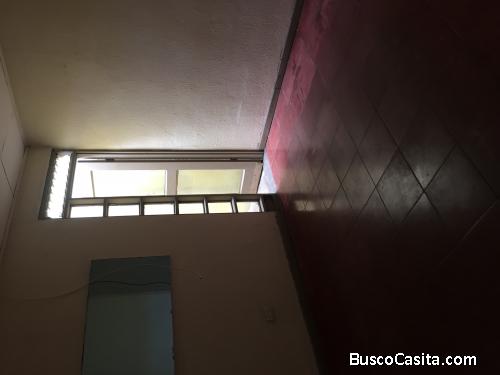Se alquila apartamento uruca Condominio