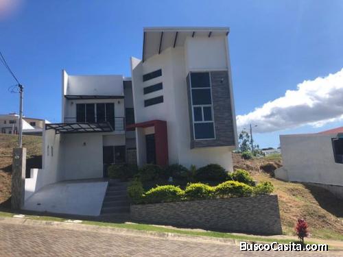 Impecable y hermosa casa en San Isidro de Heredia MLS #21-1819