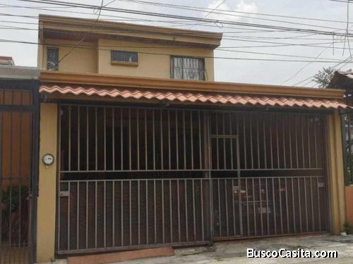 Hermosa y amplia casa en venta en Alajuela Centro MLS#21-1889