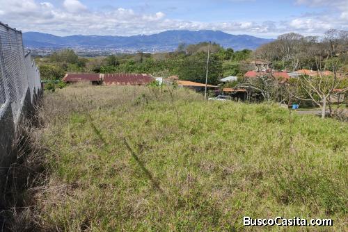 Venta de AMPLIO Lote para IDEAS SOÑADORAS - Tierra Blanca, San Rafael, Heredia