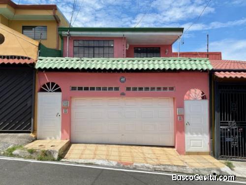 Se vende casa de dos plantas