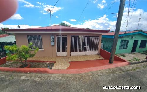 Casa céntrica en Villa Ligia