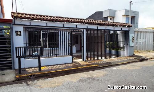 Se vende Casa en Residencial, SAN RAMON, ALAJUELA     Residencial tranquilo, excelente entorno