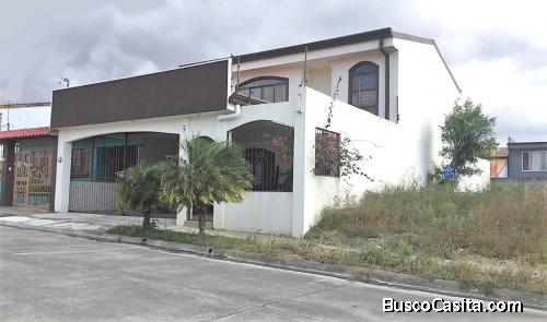 VENTA DE CASA INDEPENDIENTE, RESIDENCIAL QUIZARCO SANTO DOMINGO DE HEREDIA – zona muy segura.