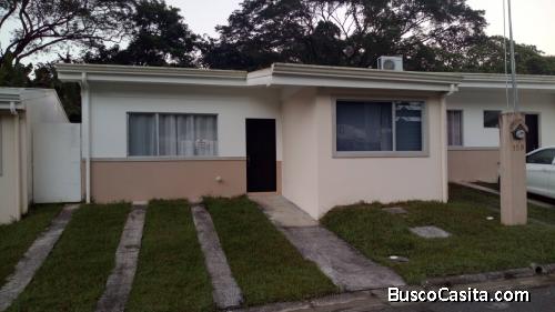 Alquilo condominio amueblado en residencial Málaga Herradura